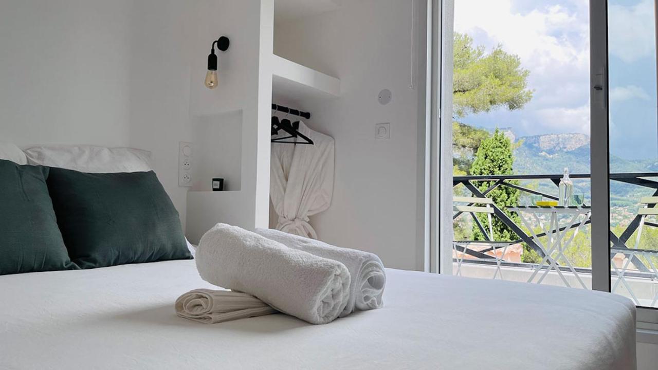 Villa Holistika : Bed And Breakfast / Pool / Air Conditioning/ Mont Faron Toulon Exterior foto
